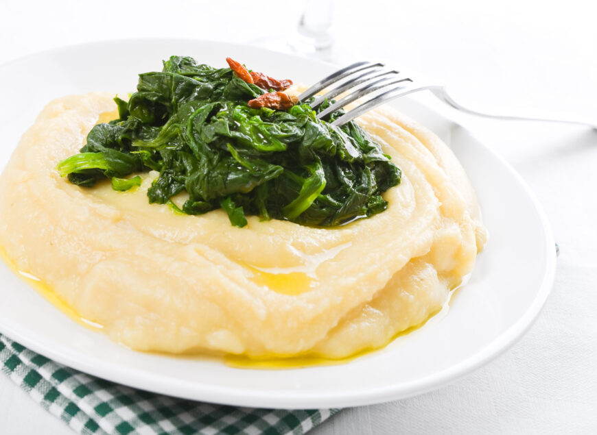 Fava bean puree with spinach. Purè di fave e spinaci.